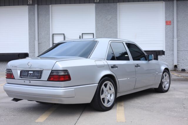 1993 Mercedes-Benz E-Class - photo 10