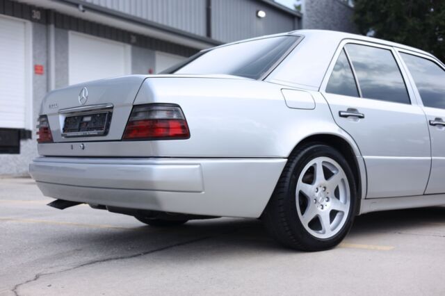 1993 Mercedes-Benz E-Class - photo 9