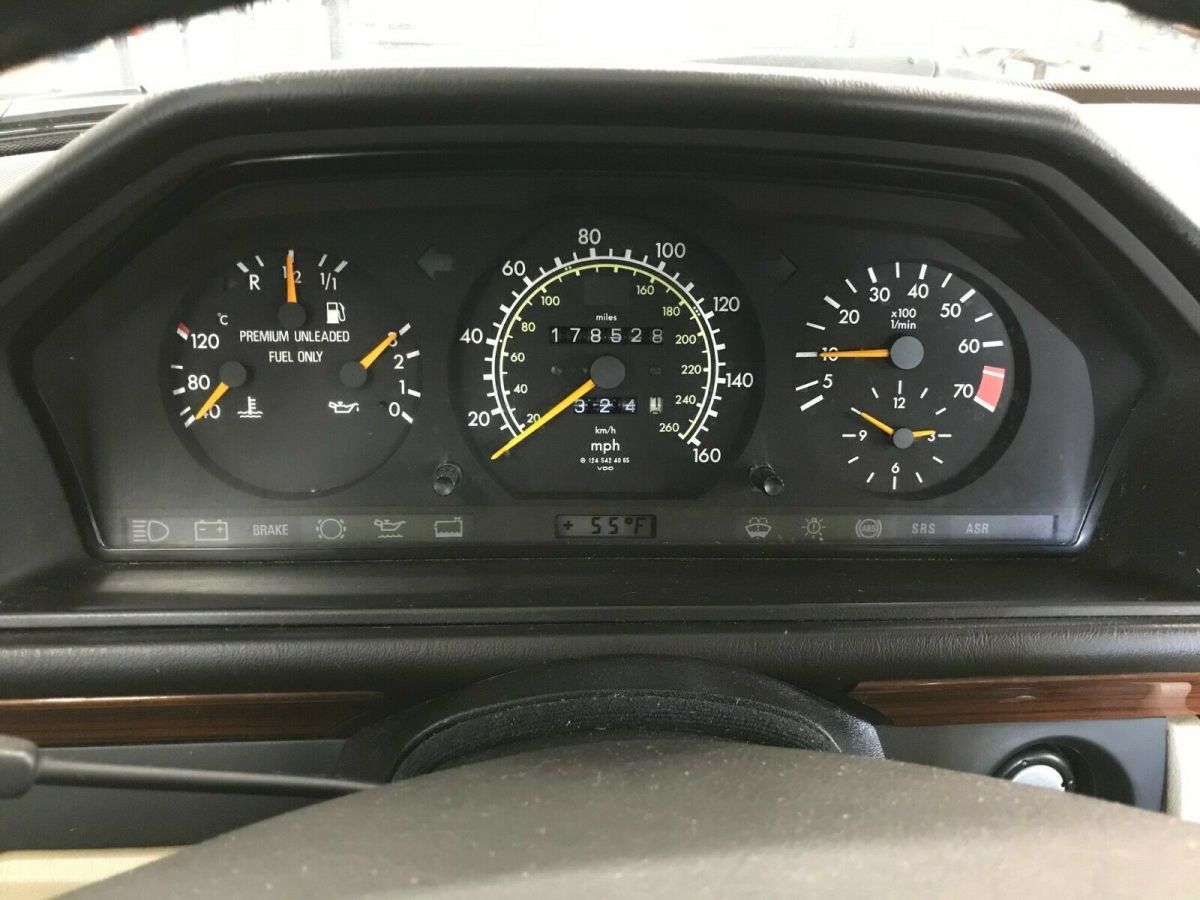 1993 Mercedes-Benz 300E - photo 4