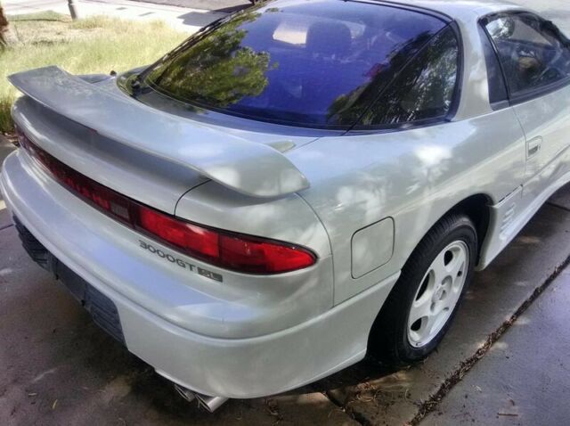 1993 Mitsubishi 3000GT SL - photo 2