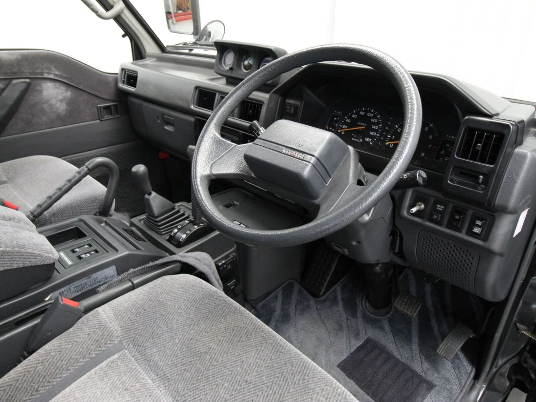 1993 Mitsubishi Delica Exceed - photo 11