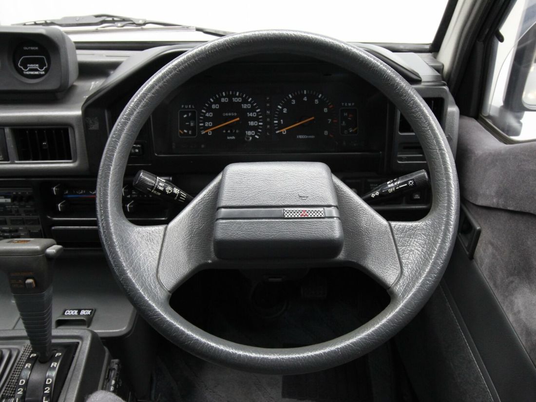 1993 Mitsubishi Delica Exceed - photo 12