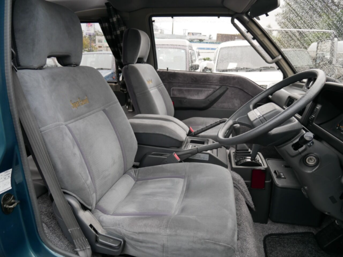 1993 Mitsubishi Delica - photo 10