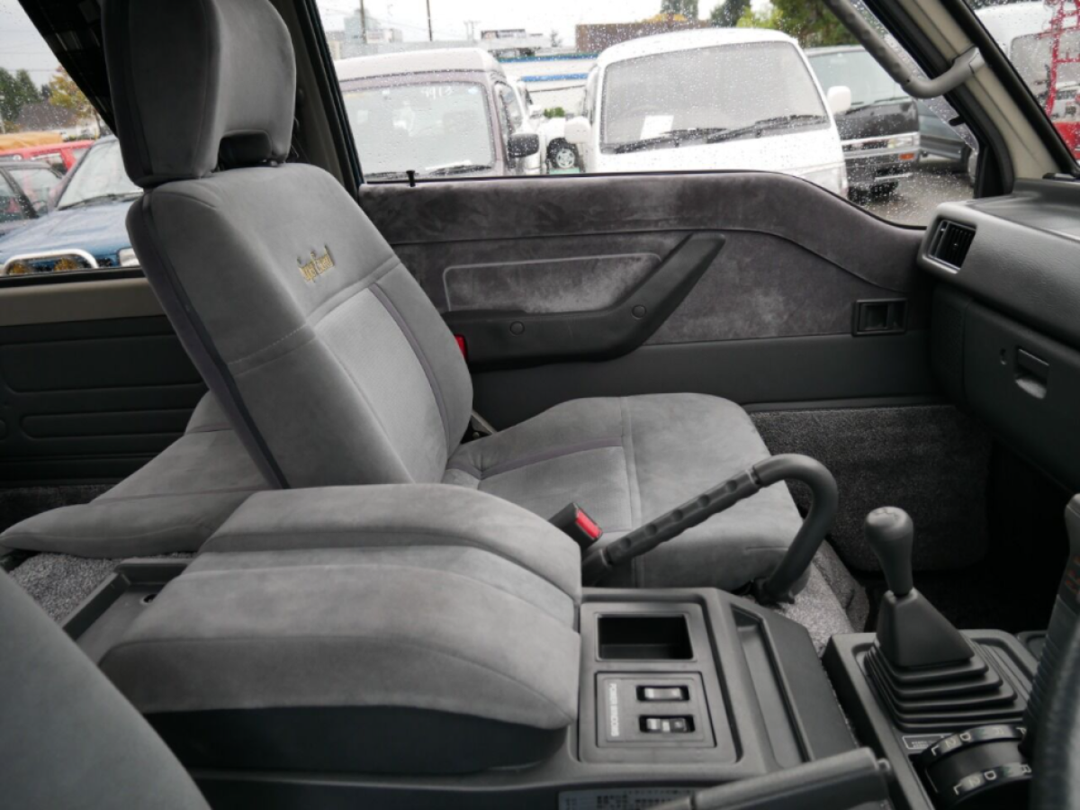 1993 Mitsubishi Delica - photo 13