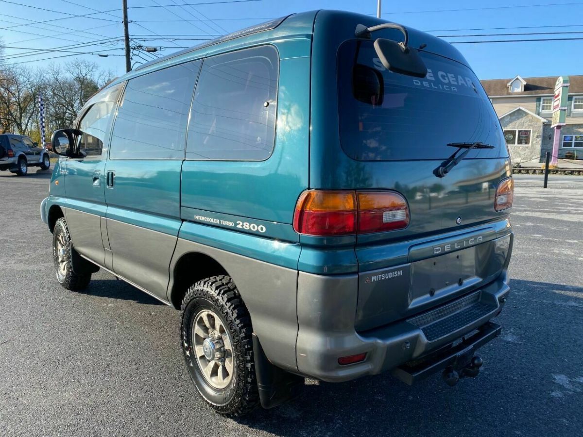 1993 Mitsubishi Van Space Gear - photo 3