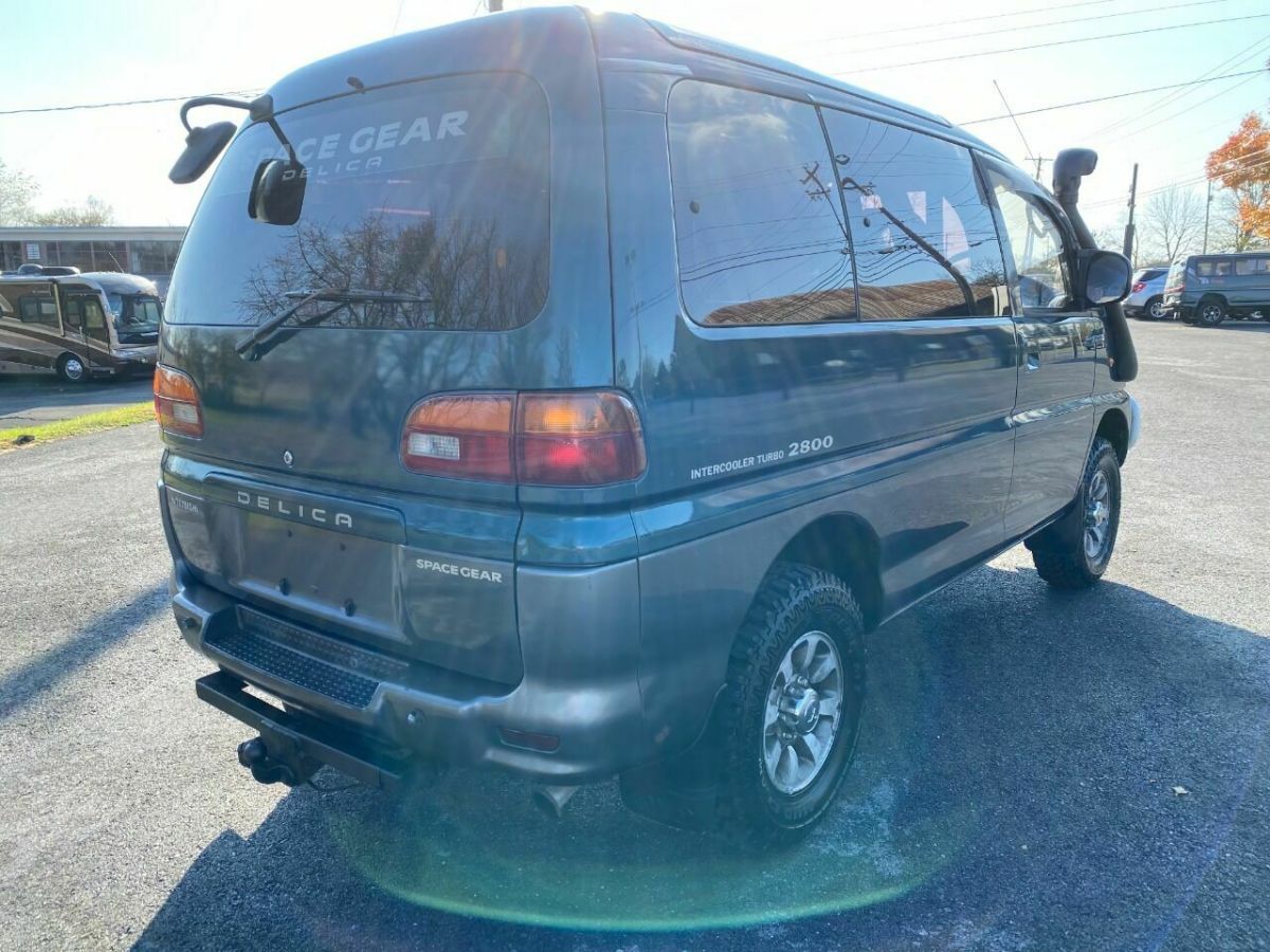 1993 Mitsubishi Van Space Gear - photo 5
