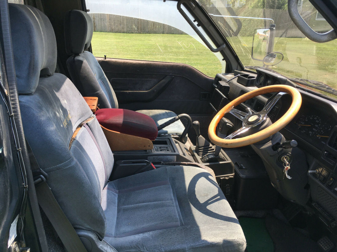 1994 Mitsubishi Delica Starwagon - photo 10