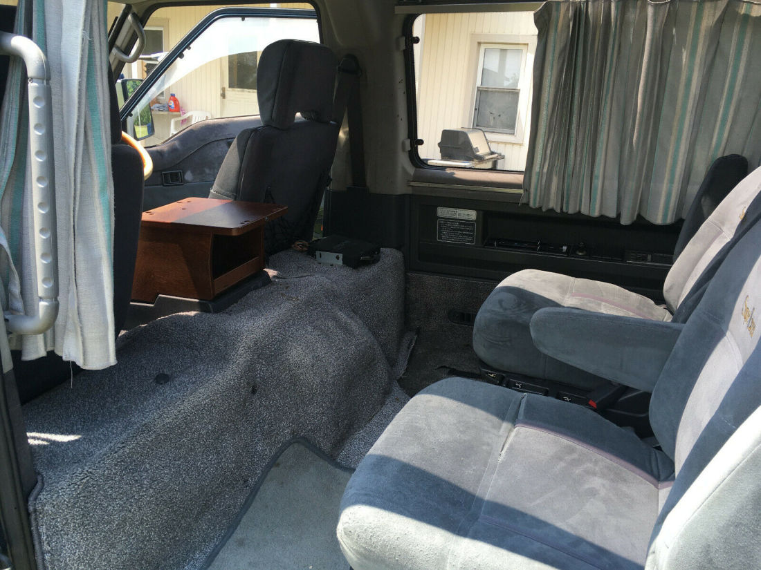 1994 Mitsubishi Delica Starwagon - photo 12