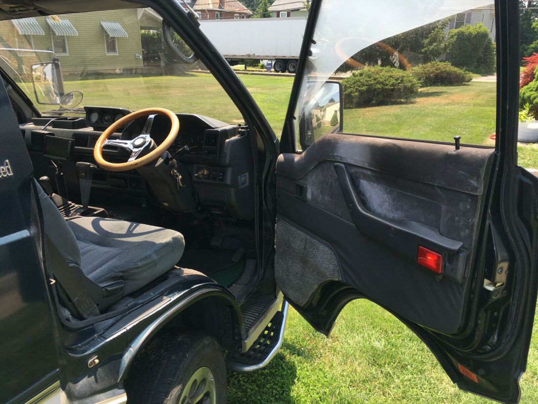 1994 Mitsubishi Delica Starwagon - photo 9
