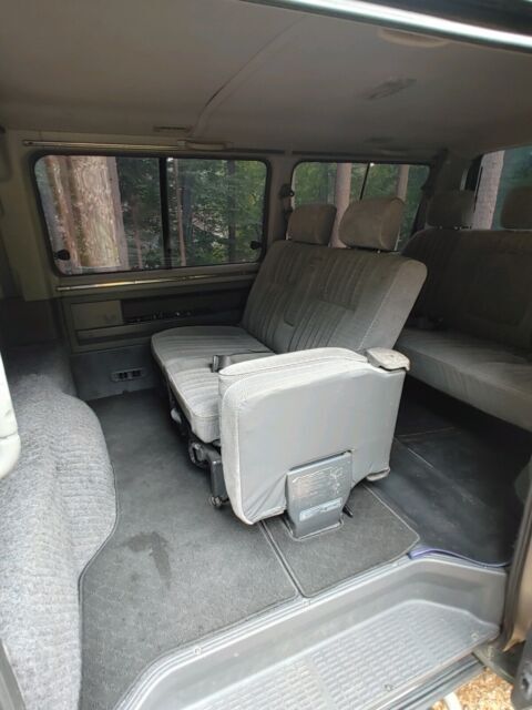 1993 Mitsubishi Delica starwagon - photo 7