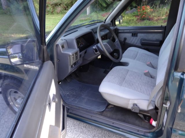 1993 Mitsubishi Mighty Max - photo 8