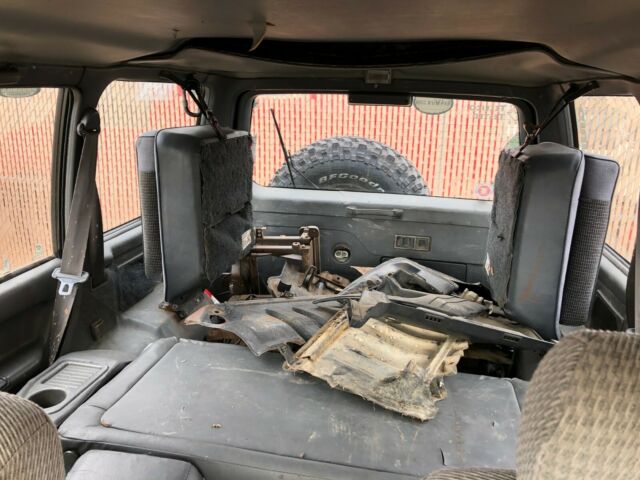 1993 Mitsubishi Montero - photo 10