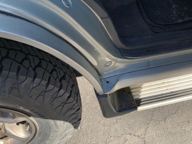 1993 Mitsubishi Montero - photo 12