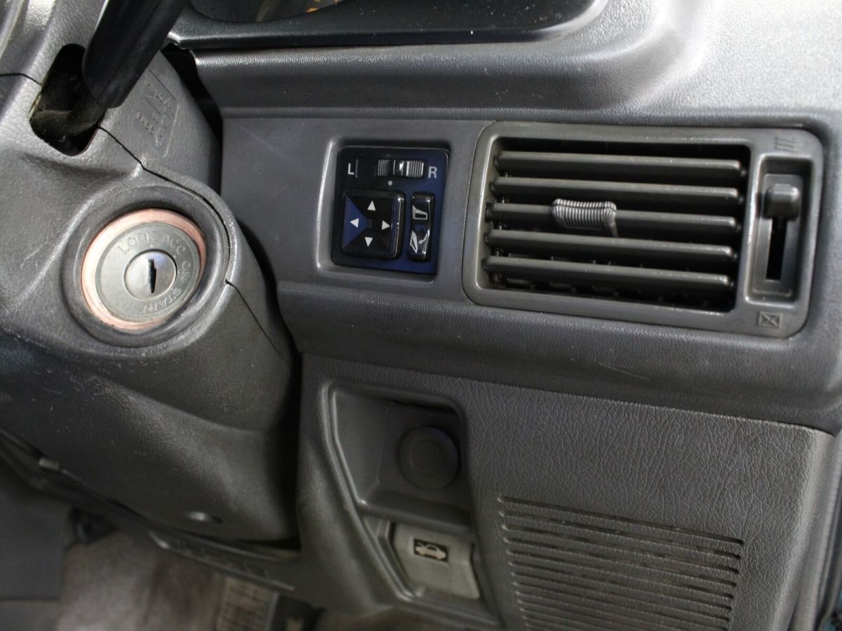 1993 Mitsubishi Pajero 4WD - photo 12