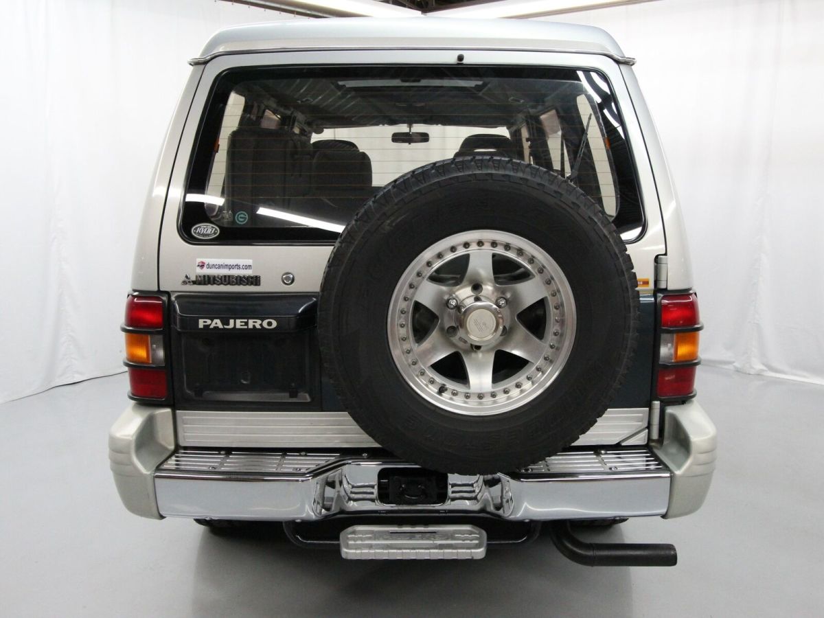1993 Mitsubishi Pajero Exceed 4WD - photo 7