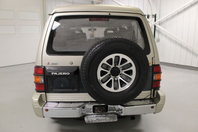 1993 Mitsubishi Pajero Exceed - photo 7