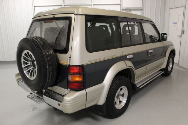 1993 Mitsubishi Pajero Exceed - photo 8
