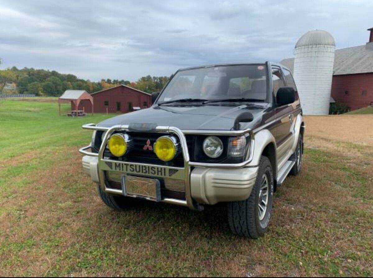 1993 Mitsubishi Pajero Exceed - photo 3