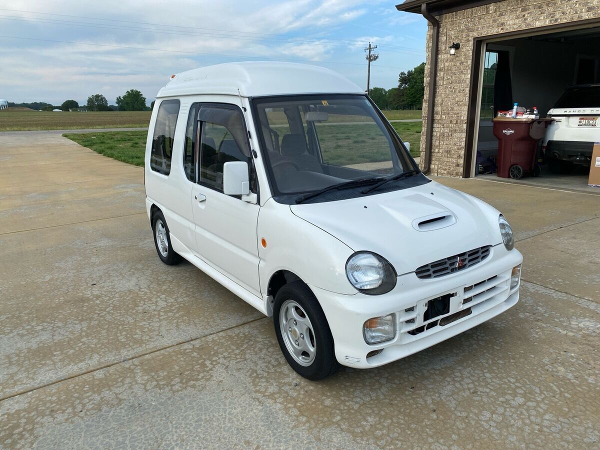 1993 Mitsubishi Toppo - photo 12