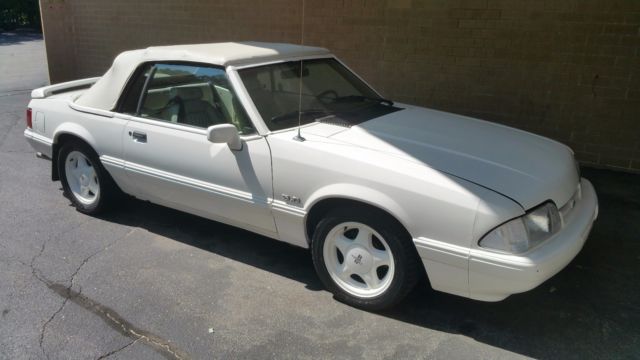 1993 Ford Mustang convertible - photo 10