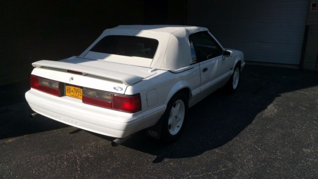 1993 Ford Mustang convertible - photo 6