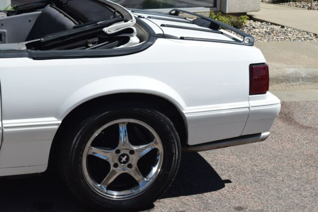 1993 Ford Mustang LX - photo 8