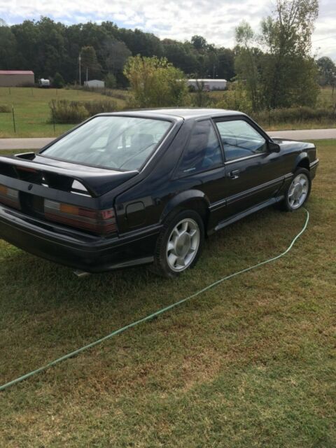 1993 Ford Mustang - photo 2
