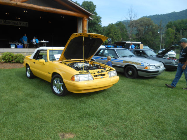 1993 Ford Mustang LX - photo 2