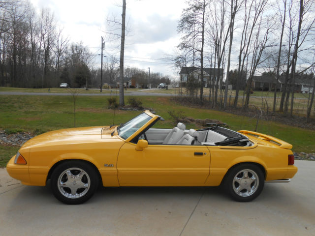 1993 Ford Mustang LX - photo 3
