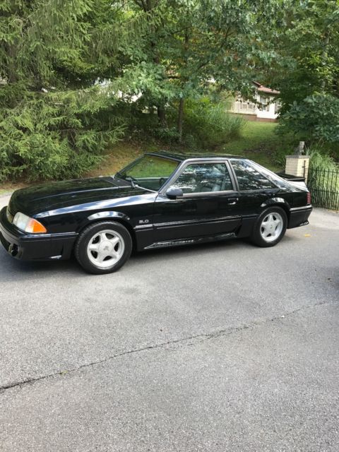 1993 Ford Mustang GT - photo 3