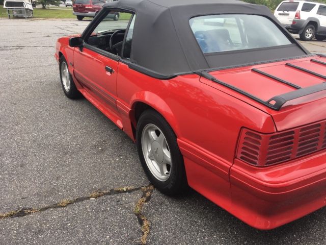 1993 Ford Mustang Gt convertible - photo 2