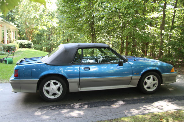 1993 Ford Mustang GT - photo 10