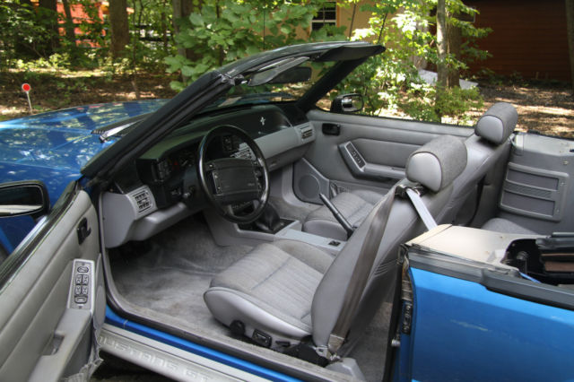 1993 Ford Mustang GT - photo 4