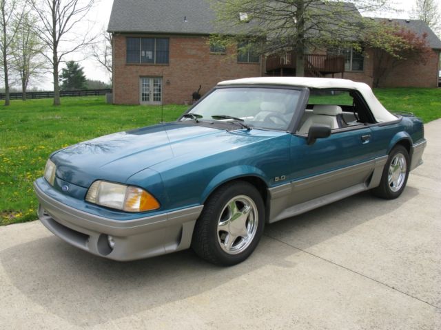 1993 Mustang GT Convertible always Garage kept all original Rare Color 1993 Ford Mustang GT