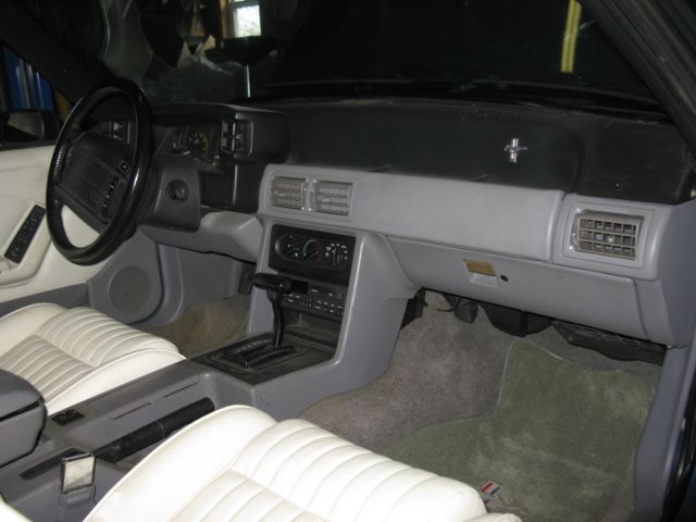1993 Ford Mustang GT - photo 10