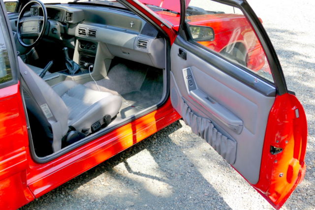 1993 Ford Mustang GT PREMIUM - photo 13