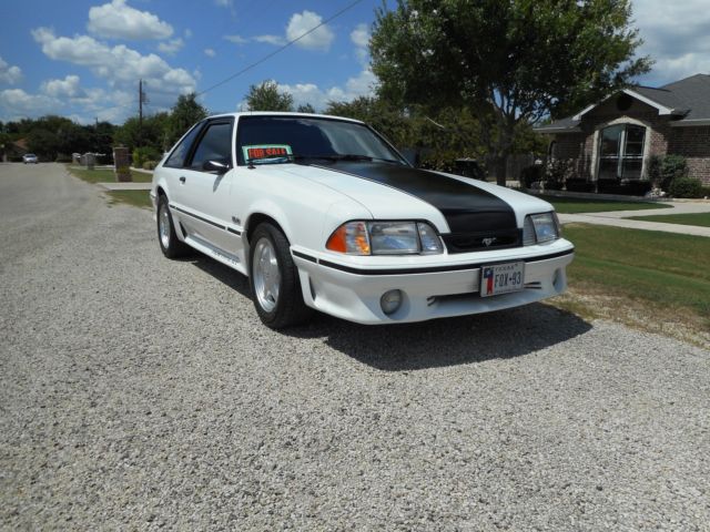 1993 Ford Mustang - photo 2