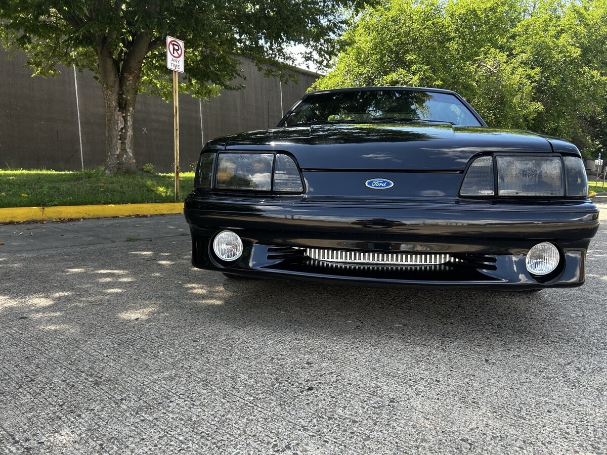 1993 Ford Mustang GT - photo 9