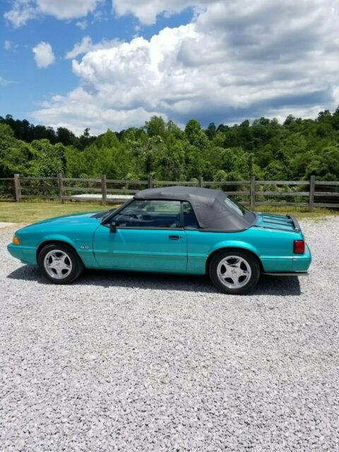 1993 Ford Mustang - photo 9