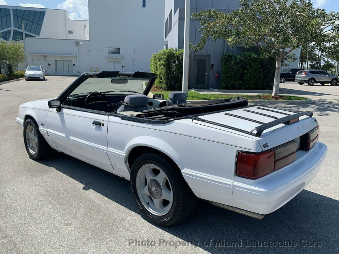 1993 Ford Mustang LX 5.0L Convertible - photo 3