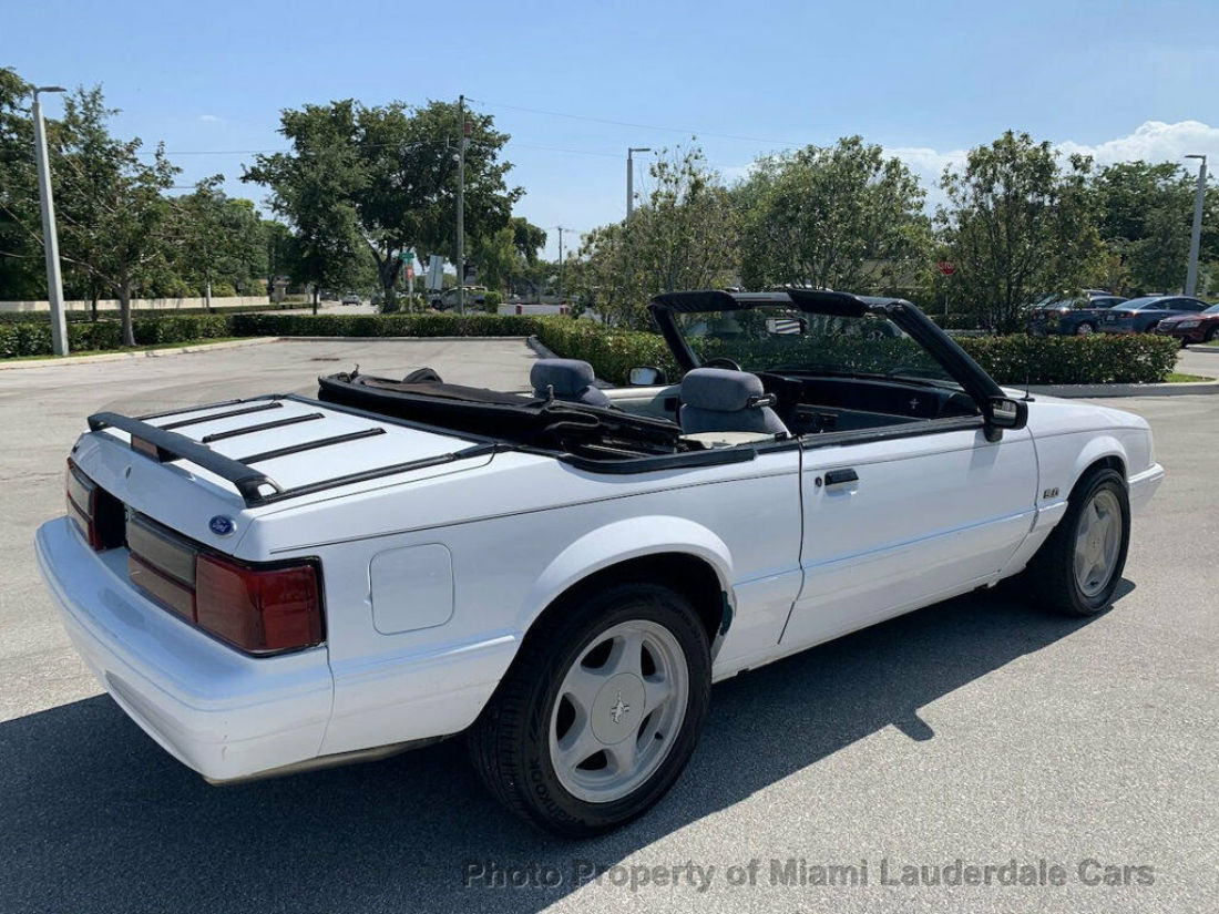 1993 Ford Mustang LX 5.0L Convertible - photo 4