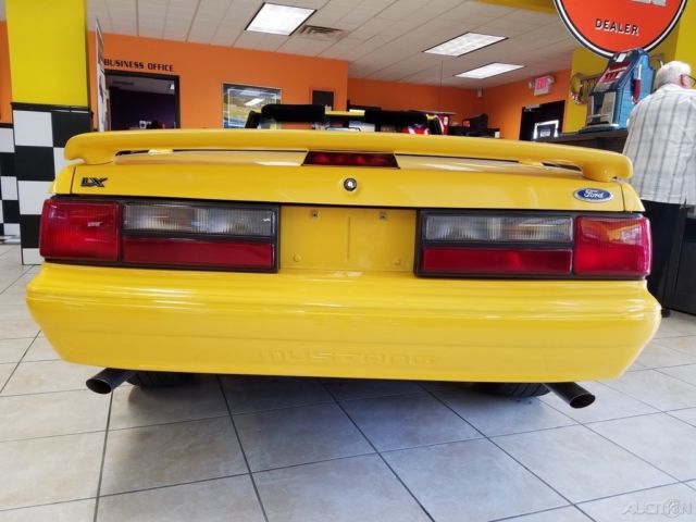 1993 Ford Mustang LX - photo 4