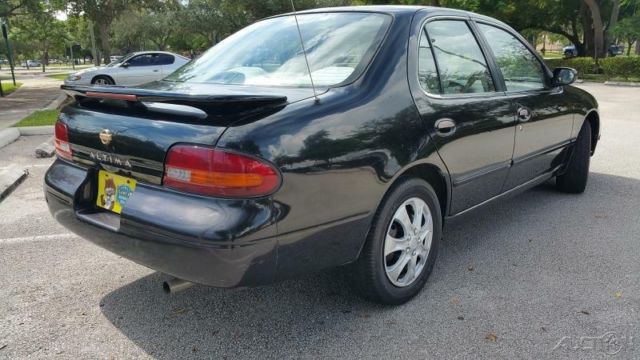 1993 Nissan Altima XE - photo 10
