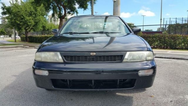 1993 Nissan Altima XE - photo 2