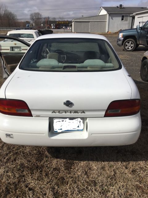 1993 Nissan Altima - photo 8