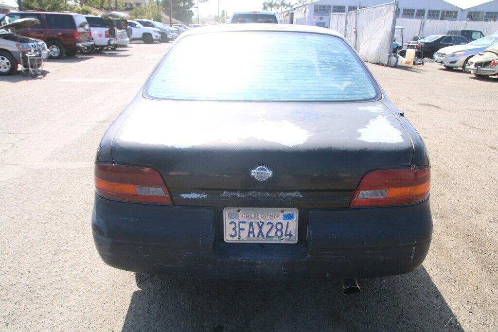 1993 Nissan Altima GXE - photo 5