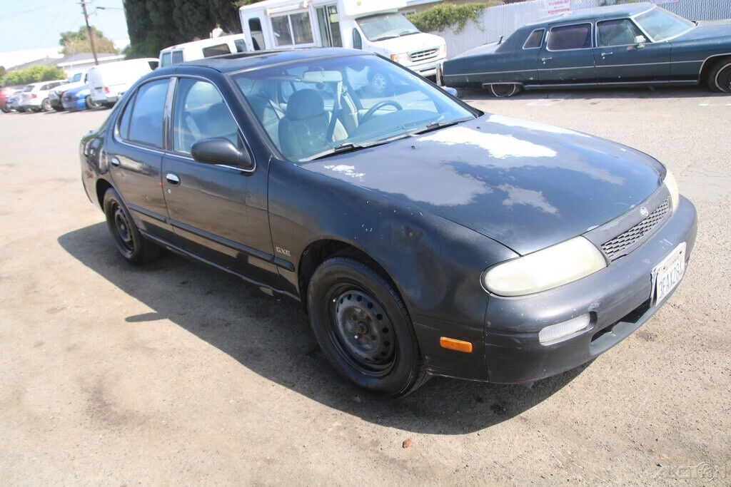 1993 Nissan Altima GXE - photo 8