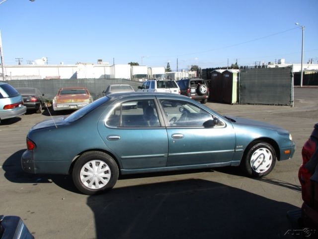 1993 Nissan Altima GXE - photo 6