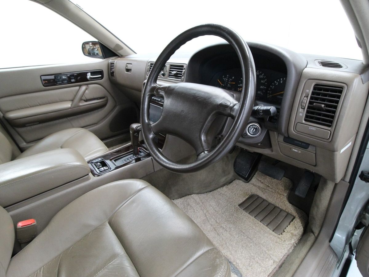 1993 Nissan Cedric - photo 10