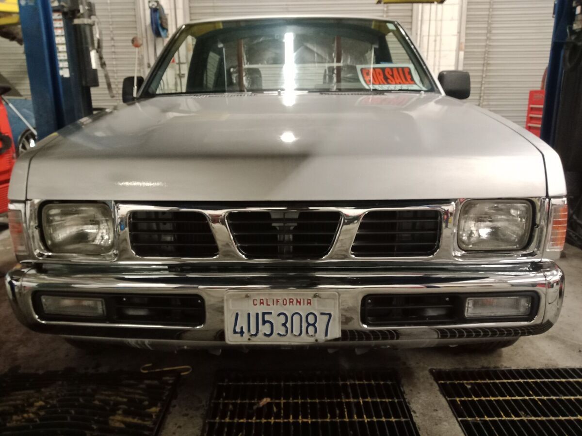 1993 Nissan Other Pickups - photo 2
